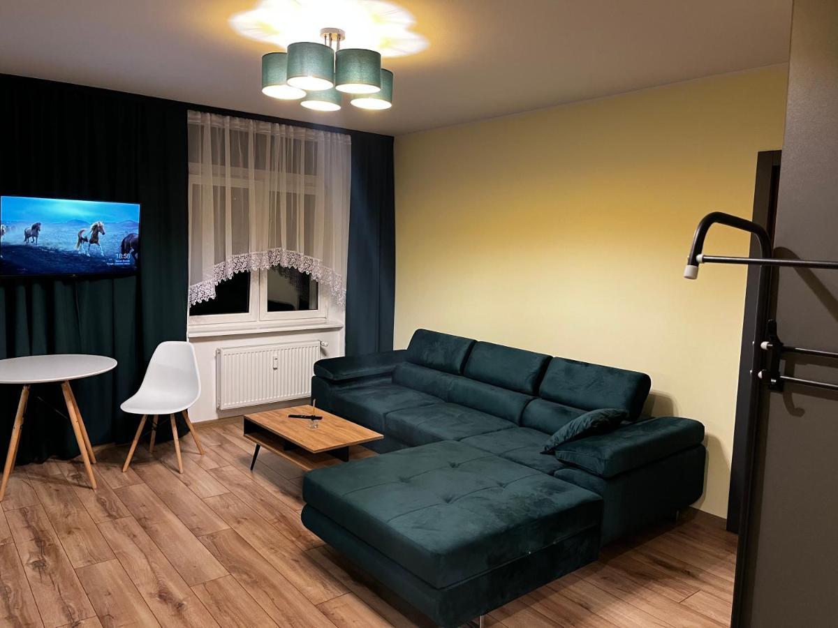 Komfortowy Apartament W Centrum Jaworzno Εξωτερικό φωτογραφία